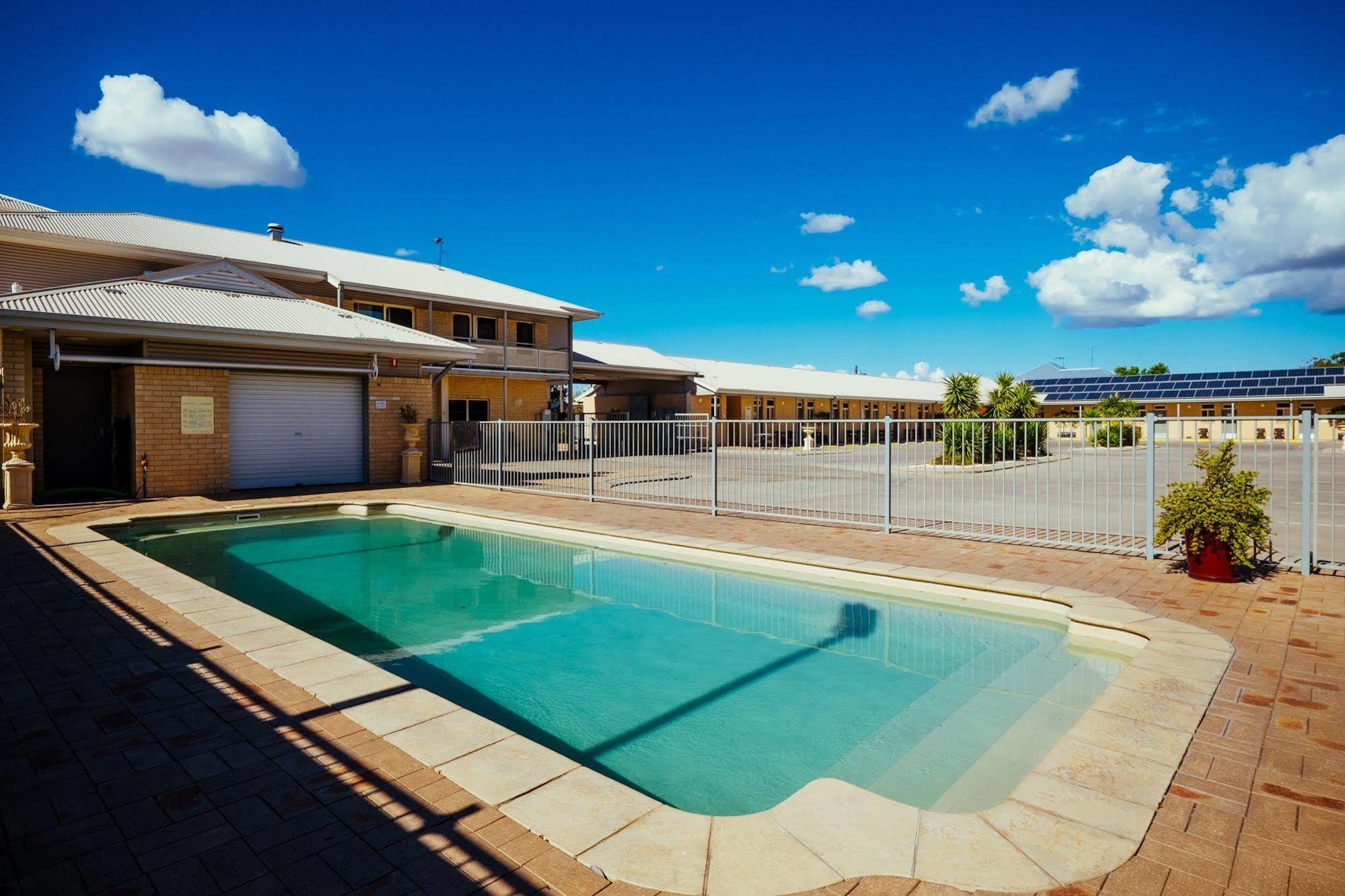 Club Motor Inn Narrabri Ngoại thất bức ảnh